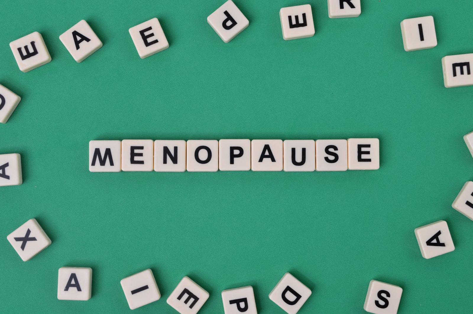 Menopauza: kompletan vodič — od simptoma do dugoročnog zdravlja