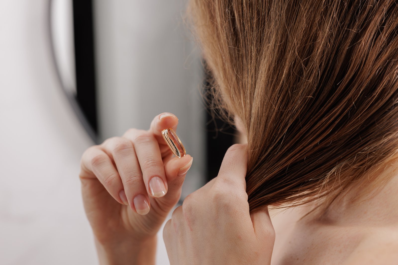 Biotin za kosu i nokte: da li zaista radi posle 50?